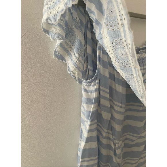 American Eagle Cold Shoulder Top Size XL - Picture 3 of 6